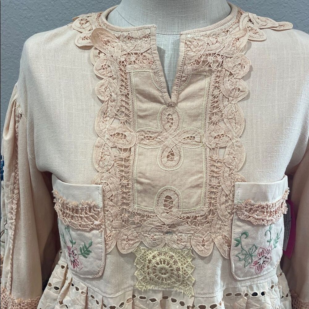 Upcycled tan boho peplum top peplum made from vintage linens & lace, size M - Picture 9 of 9